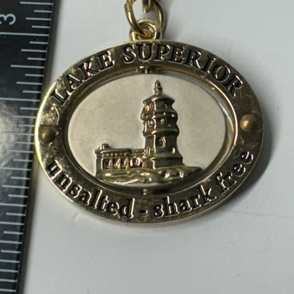 Lake Superior Keychain Lighthouse Unsalted‎ Shark Free Souvenir Gift Gold Tone